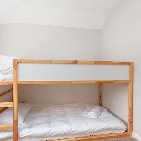 Charles Alexander Short Stay - Moorway House 풀톤르필드 외부 사진